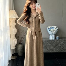 批发高知小资套装女春秋新款外搭披肩叠穿针织衫a字半身裙三件套高级