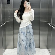 批发法式温柔风套装女秋冬新款镂空系带针织衫上衣扎染半身长裙一整套