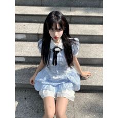 批发学院风蝴蝶结蓝色条纹连衣裙夏日多巴胺少女感泡泡袖收腰蓬蓬裙子