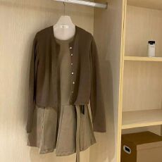 批发2025新款早秋季高级感法式气质<b class='q'>背心</b>连衣裙子女装韩系穿搭一整套装