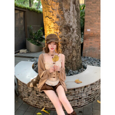 批发早秋氛围感<b class='q'>蕾丝</b>拼接吊带上衣开衫花苞<b class='q'>短裤</b>三件套装女