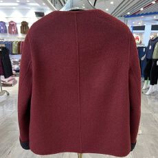 批发新中式红色小香风高级感呢子<b class='q'>短款</b>外套女秋冬2026新款时尚气质上衣