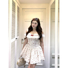 批发小樱桃法式方领碎花小飞袖短裙<b class='q'>连衣裙</b><b class='q'>红色</b>开衫两件套