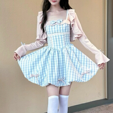 批发桔梗house 海盐草莓 蓝白格纹蝴蝶结吊带<b class='q'>花苞</b><b class='q'>连衣裙</b>高腰甜妹套装