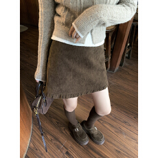 批发乌77棕色灯芯绒花边下摆a<b class='q'>字</b><b class='q'>半身裙</b>女冬新款韩系高腰显瘦包臀短<b class='q'>裙</b>