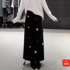 批发已出大货 黑色重工钉珠丝绒半身裙女2025秋冬新款垂感加绒A字长裙