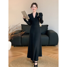 批发已出大货 气质名媛风v领<b class='q'>连衣裙</b>女秋冬季新款内搭泡泡袖针织长裙