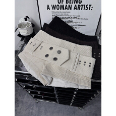 批发已出大货宽腰带钉扣低腰无弹包臀灯芯绒短裤女酷辣风设计感辣妹裤