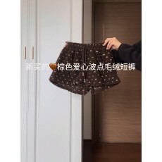 批发已出大货 新款韩版咖啡色波点毛绒<b class='q'>短裤</b><b class='q'>女</b>高腰显瘦休闲裤冬季保暖