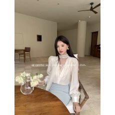 批发2026春季新款高级感杏色飘带V领<b class='q'>衬衫</b>女蕾丝拼接法式<b class='q'>长袖</b>雪纺上衣