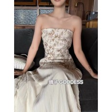 批发新中式纯欲风抹胸<b class='q'>上衣</b>女国风印花设计感气质收腰显瘦百搭无袖背心