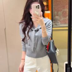 批发高领毛衣女内搭<b class='q'>长袖</b>2025春季新款性感露肩修身套头打底针织衫