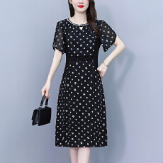 批发高档减龄短袖<b class='q'>连衣裙</b>夏季2026新款女百搭修身法式小香风中长款裙子