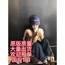 批发2025新款今年流行爆款仿羊羔毛<b class='q'>马甲</b>女短款皮毛一体欧尼毛毛<b class='q'>外套</b>潮