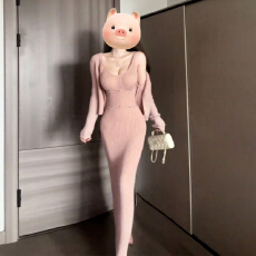 法式温柔粉色针织连衣裙子女2025新款秋冬穿搭巨好看包臀长裙套装