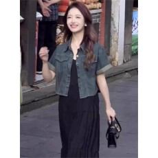 批发复古港风牛仔短袖衬衫女<b class='q'>夏</b>季宽松小个子外搭短款上衣开衫衬衣外套