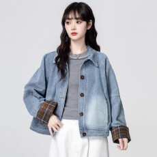 批发蓝色翻领牛仔外套女春<b class='q'>秋</b>2025<b class='q'>秋</b>季新款拼接牛仔衣夹克开衫短款上衣