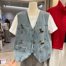 批发2026春季新款牛仔马甲女宽松刺绣短外套<b class='q'>百搭</b>叠穿背心减龄洋气显瘦