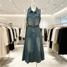批发【线下实体店同款】2026夏季新款女装港风翻领无袖牛仔<b class='q'>连衣裙</b>