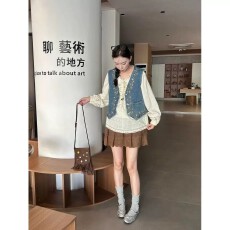 批发2026春季新款复古V领花朵刺绣<b class='q'>牛仔</b><b class='q'>马甲</b>女单排扣修身百搭<b class='q'>背心</b><b class='q'>马甲</b>