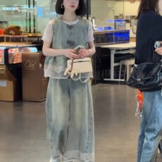 批发蕾丝拼接牛仔马甲+阔腿裤<b class='q'>两件</b>套<b class='q'>女</b>2026夏季新款时尚洋气减龄<b class='q'>套装</b>