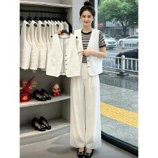批发简约白色显瘦休闲<b class='q'>牛仔</b><b class='q'>马甲</b>女士2026夏季无袖<b class='q'>背心</b>外搭<b class='q'>马夹</b>坎肩