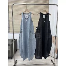 批发小众设计感宽松廓形圆领无袖花苞牛仔<b class='q'>连衣裙</b>女2026夏季新款背心裙