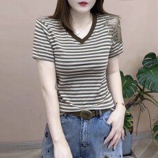 批发纯棉<b class='q'>夏</b>季小众设计感拼接镂空T恤日常简约柔软舒适V领条纹薄款短袖
