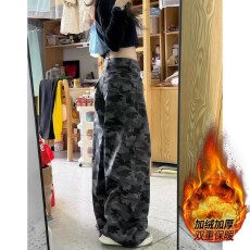 批发大码美式加绒加厚迷彩牛仔裤女秋冬胖mm高腰宽松直筒工装阔腿裤