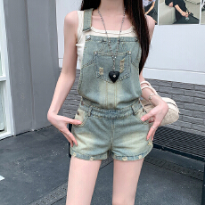 批发夏季新款复古做旧水洗破洞<b class='q'>牛仔</b>背带<b class='q'>短裤</b>辣妹设计感<b class='q'>短裤</b>