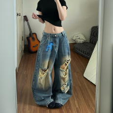 批发辣到中暑美式复古<b class='q'>街头</b>风脏染做旧破洞弯刀牛仔裤宽松阔腿拖地裤