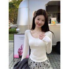批发【带胸垫】甜美露<b class='q'>思</b>~蕾丝针织打底衫冬季纯欲修身内搭上衣