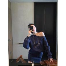 批发高级感欧货甜美气质独特<b class='q'>套装</b>长袖露肩上衣短裙子两件套