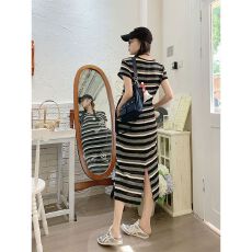 批发春季新款显瘦条纹针织裙设计感小众纯欲百搭短袖直筒<b class='q'>连衣裙</b>女