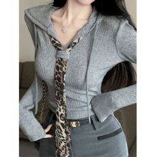 批发御姐V领豹纹领带拼接短款<b class='q'>长袖</b>打底衫女秋辣妹连帽上衣