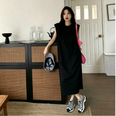 批发牛奶丝<b class='q'>大码</b>无袖开衩连衣裙夏季宽松纯色中长款过膝家居服睡裙圆领