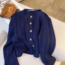 批发专柜奢侈<b class='q'>品牌</b>捡漏女装秋冬高级感超好看麻花毛衣女宽松慵懒风外套