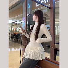 批发半高领蕾丝花边长袖t恤<b class='q'>女</b>春秋新款修身叠穿打底衫内搭上衣潮