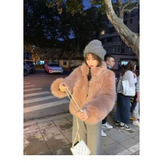 批发秋冬新款<b class='q'>海宁</b><b class='q'>皮草</b>外套女环保狐狸毛加厚毛毛大衣显瘦小个子