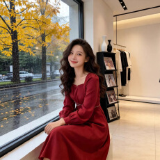 批发秋<b class='q'>冬</b>装新款姐妹女装不规则长裙显瘦长袖度假碎花连衣裙小V领