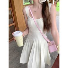 批发纯欲褶皱吊带无袖花边针织A字连衣裙女百搭简约修身显瘦收腰短裙