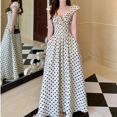 批发2026夏季女装新款高级感波点<b class='q'>连衣裙</b>褶皱收腰显瘦气质长裙