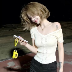 批发纯欲风V领镂空提花针织T恤女设计感修身显瘦温柔风上衣