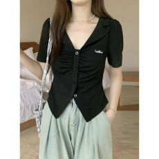 批发原版面料-做工不规则褶皱刺绣翻领短袖T恤女大码显瘦