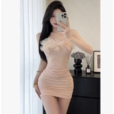 批发胸垫防滑条新款<b class='q'>性感</b>花朵装饰露肩<b class='q'>性感</b>气质一字领显瘦收腰抹胸