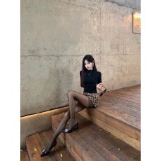 批发高级感辣妹<b class='q'>套装</b>女夏季黑色纯欲内搭短袖上衣性感豹纹包臀裙两件套