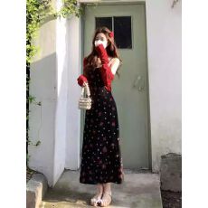 批发法式度假风<b class='q'>吊带</b>裙女夏新款黑红印花收腰显瘦长裙碎花连衣裙配开衫
