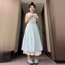 批发法式蓝色<b class='q'>条纹</b>无袖吊带背心<b class='q'>连衣裙</b>女夏季2026新款独特绝美显瘦长裙