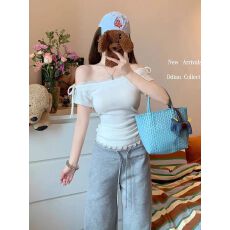 批发原版面料 白色<b class='q'>蕾丝</b>一字肩露肩短袖<b class='q'>T</b><b class='q'>恤</b>女夏季修身褶皱掐腰斜肩上衣