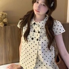 批发娃娃领短袖<b class='q'>衬衫</b>女2026开春上衣甜美百搭显瘦衣服春秋款波点上衣